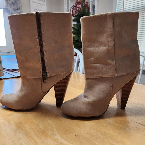 GAP Taupe Brown Leather Fold Over Mid Calf - Picture 2 of 9